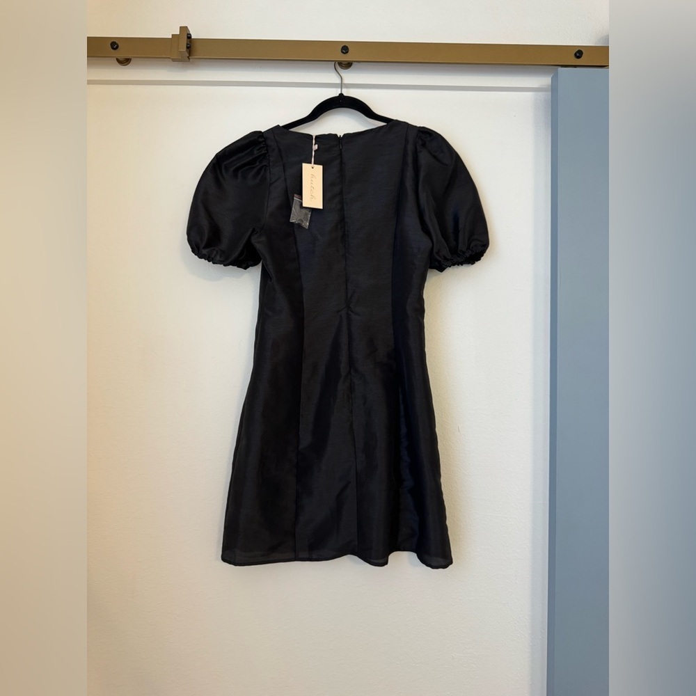 NWT Hutch Cove Black Boat Neck Button Front Puff Sleeve Mini Dress- Small - Picture 10 of 14